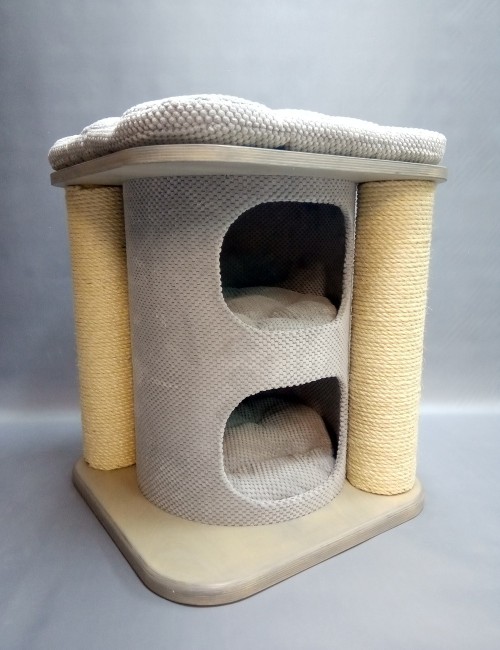 Drapak dla kota Pilastro