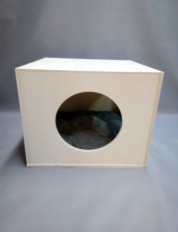 Domek ścienny dla kota - impregnowany 2