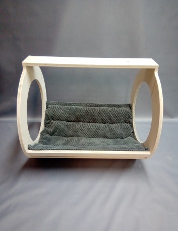 Leżanka sufitowa dla kota