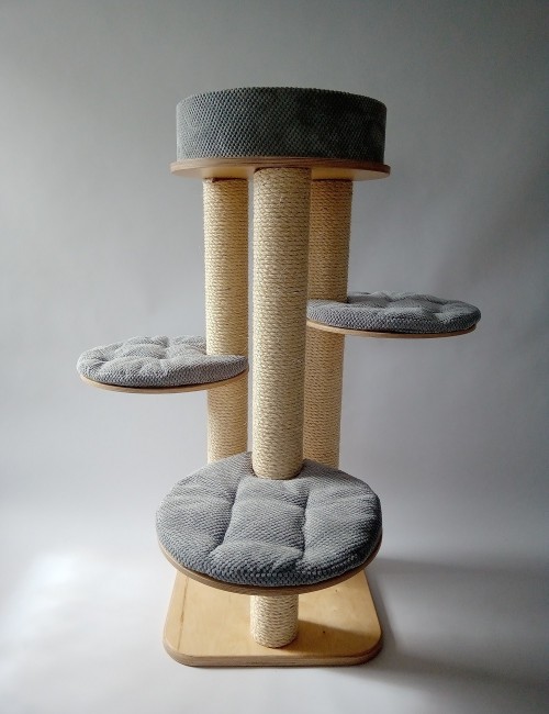 Drapak dla kota Antila