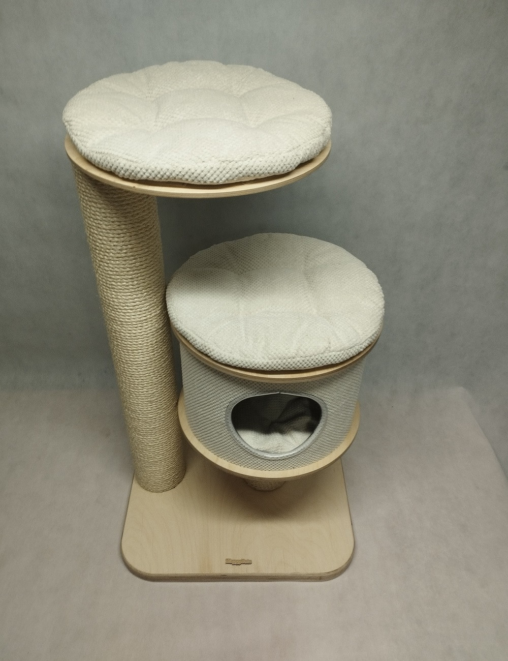 Drapak dla kota Grande 1E