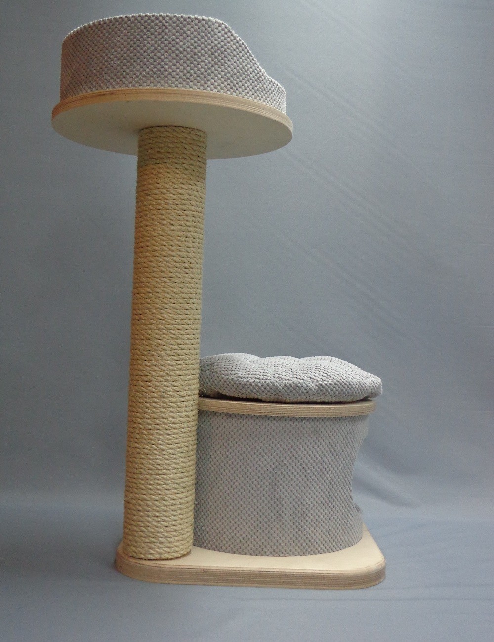 Drapak dla kota Athi 1